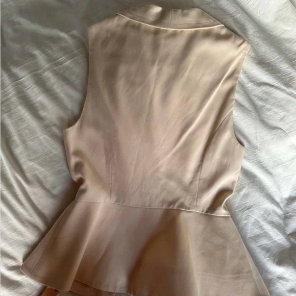 Reformation | Oakley Vest - Picture 3 of 3